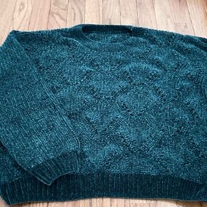 Vintage LANDS END Green Shetland
Wool Crewneck Sweater XL size.